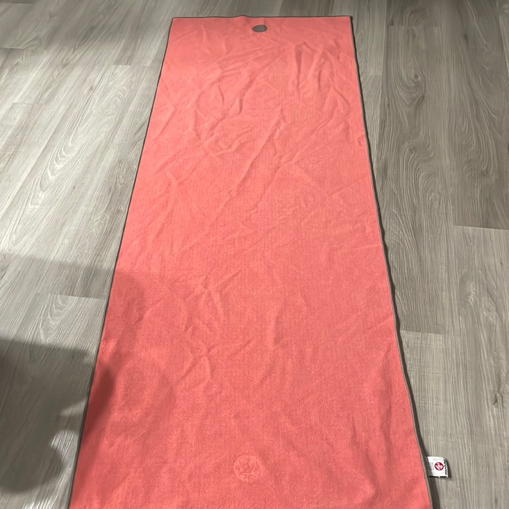 Yogitoes by manduka yoga mat towel